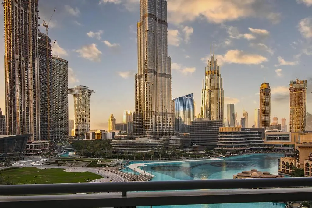 First Class 3Br With Full Burj Khalifa View Dubai Apartment